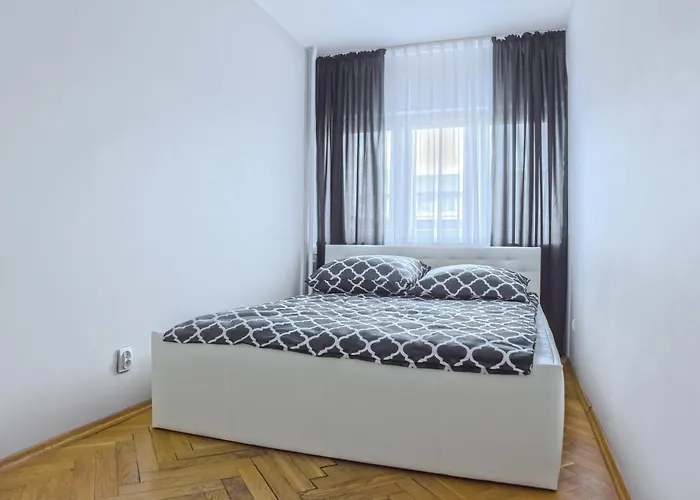 Apartment Comfy Flat In The Center. Great View.